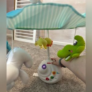 Fisher Price 2-1 Projection Mobile.